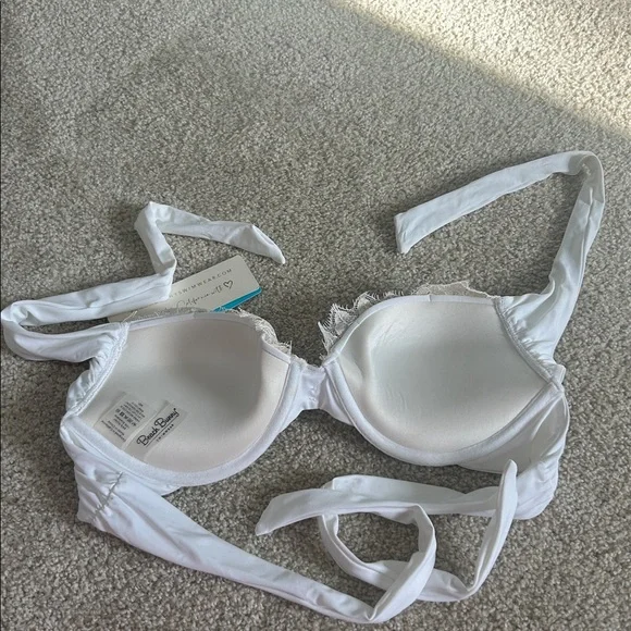 New Beach Bunny “Big Girls Don’t Cry” bikini top - Picture 5 of 8